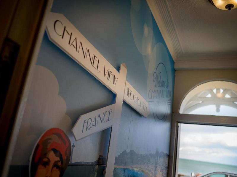 Channel View Guest House - Lobi