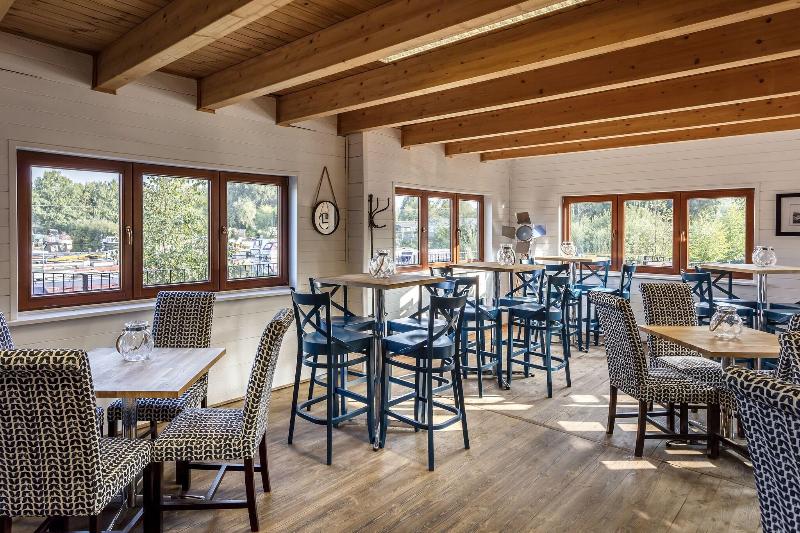 Roydon Marina Village - Bar