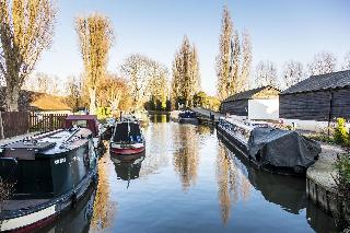 Roydon Marina Village otel fotoğrafı