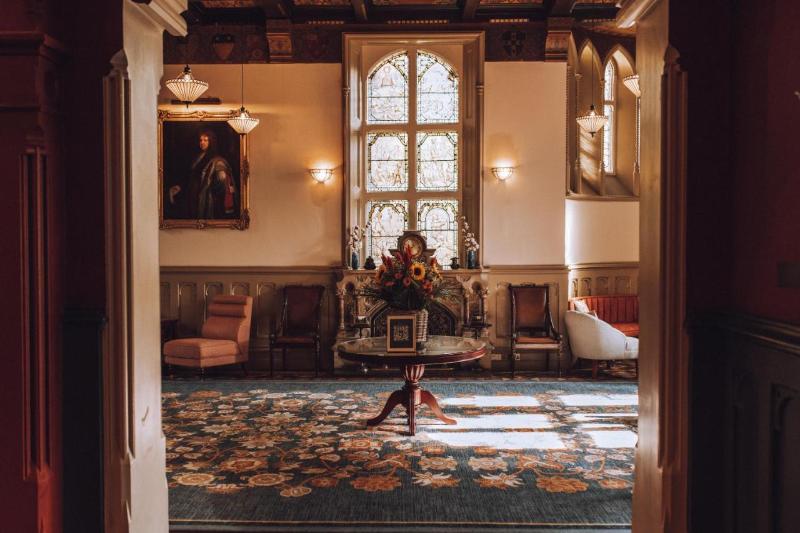 Elvetham Hotel - Lobi