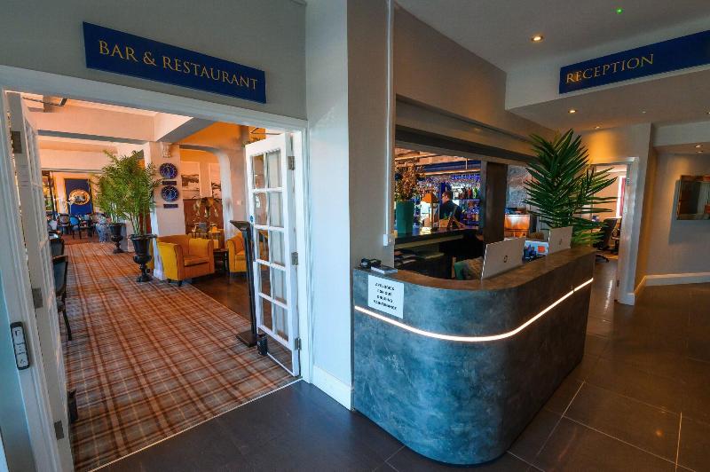 Regency Royal Hotel - Lobi