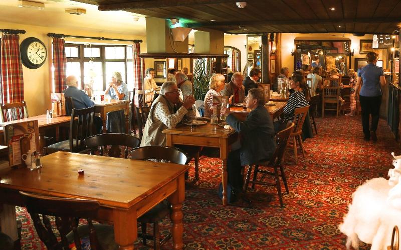 Waterloo Cross by Marstons Inns - Lobi