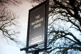 Waterloo Cross by Marstons Inns fotoÄŸrafÄ±