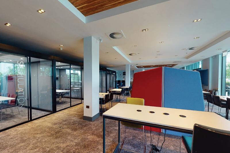 Village Hotel Farnborough - Toplantı