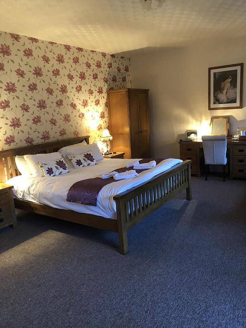 The Oakeley Arms Hotel - Oda