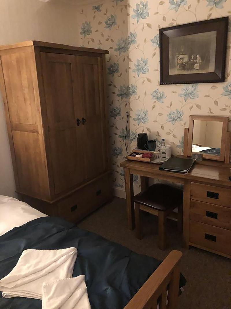 The Oakeley Arms Hotel - Oda