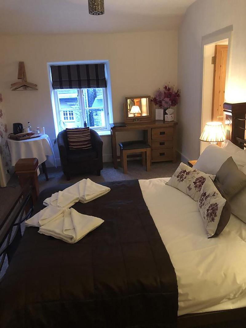 The Oakeley Arms Hotel - Oda