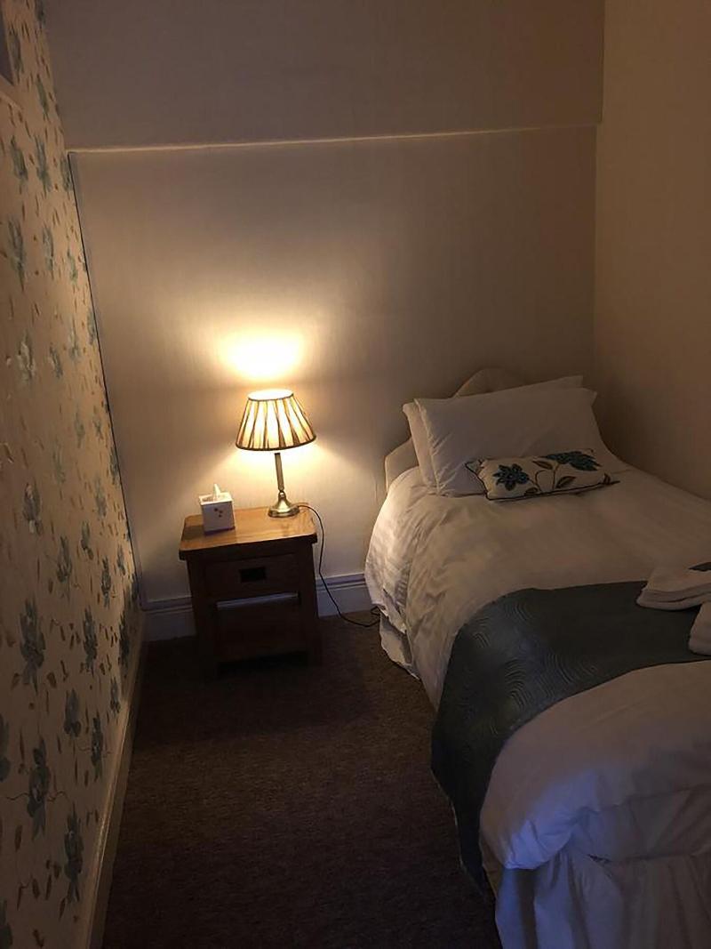 The Oakeley Arms Hotel - Oda