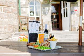 The Oakeley Arms Hotel fotoÄŸrafÄ±