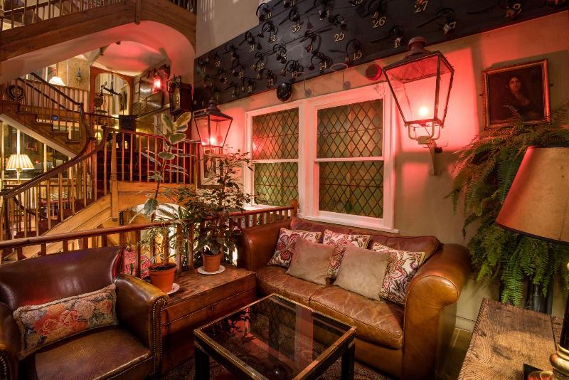 Royal Castle Hotel - Lobi