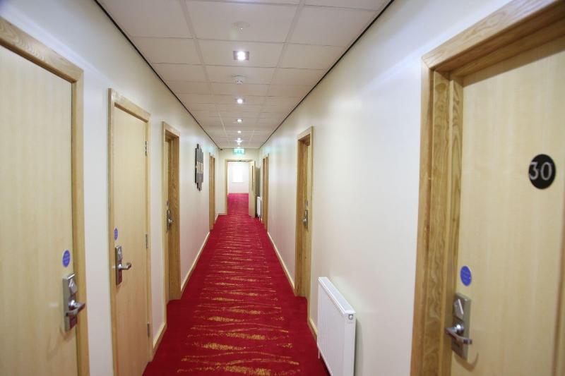 Cambridge Hotel - Lobi