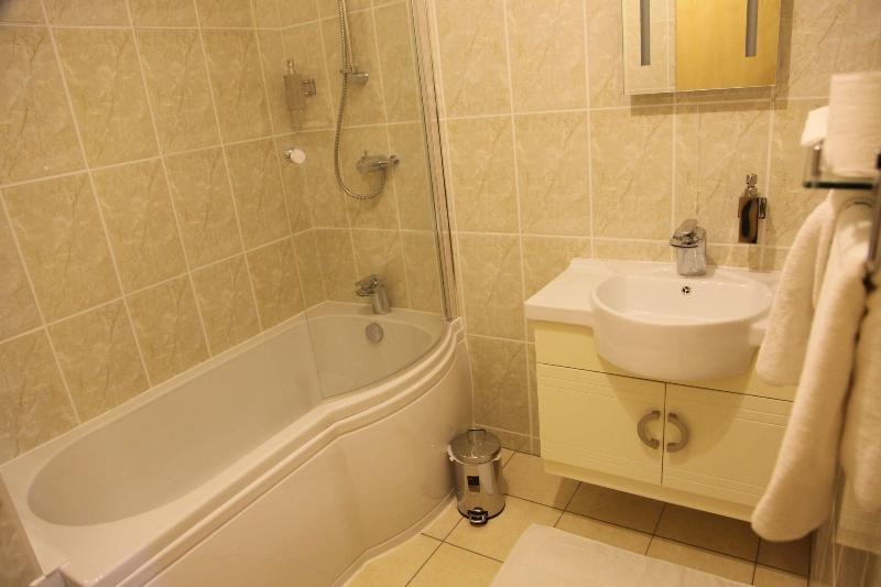 Cambridge Hotel - Oda