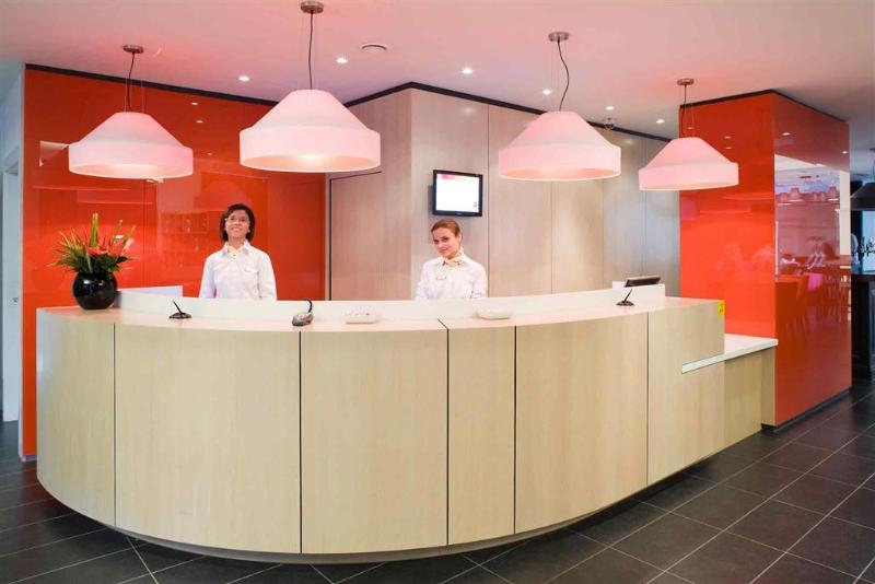 Ibis Bristol Temple Meads Hotel - Lobi