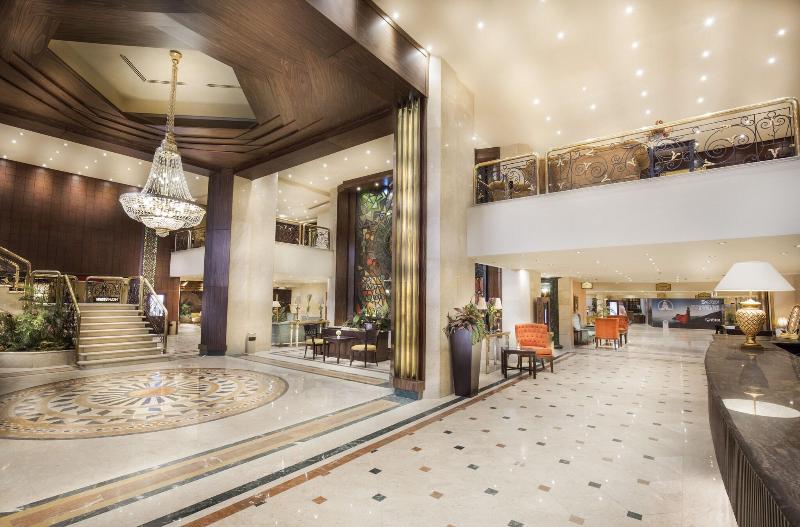 Pyramisa Suites Hotel Cairo - Lobi