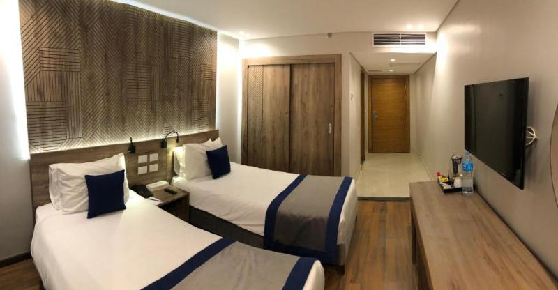 Pyramisa Suites Hotel Cairo - Oda