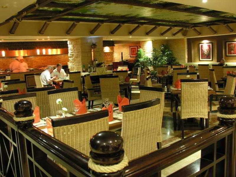 Pyramisa Suites Hotel Cairo - Restoran
