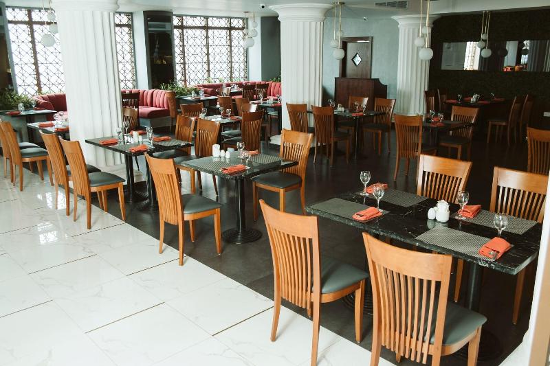 Pyramisa Suites Hotel Cairo - Restoran