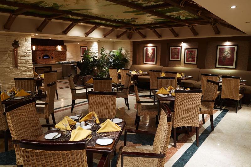 Pyramisa Suites Hotel Cairo - Restoran