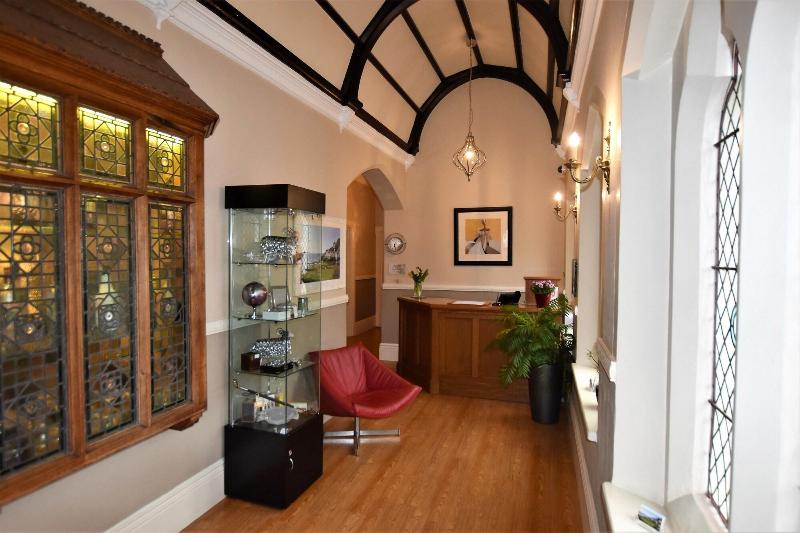 Salisbury House Hotel - Lobi
