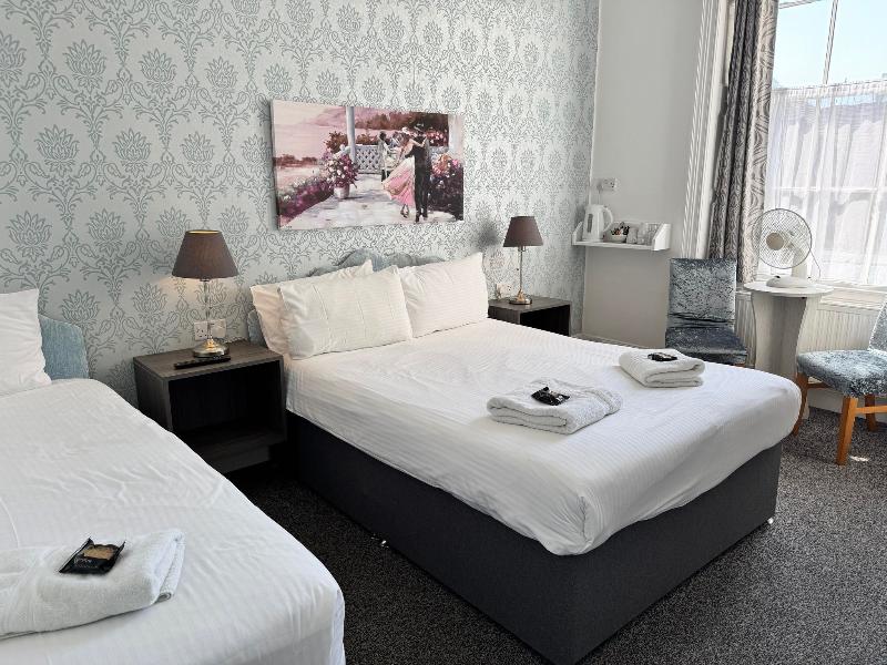 The Jubilee Hotel West - Oda