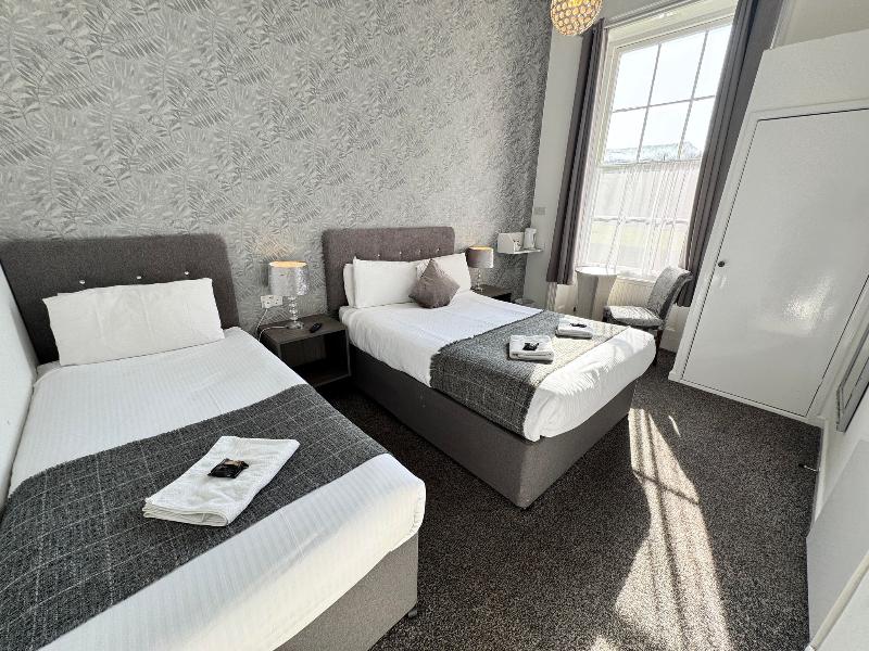 The Jubilee Hotel West - Oda