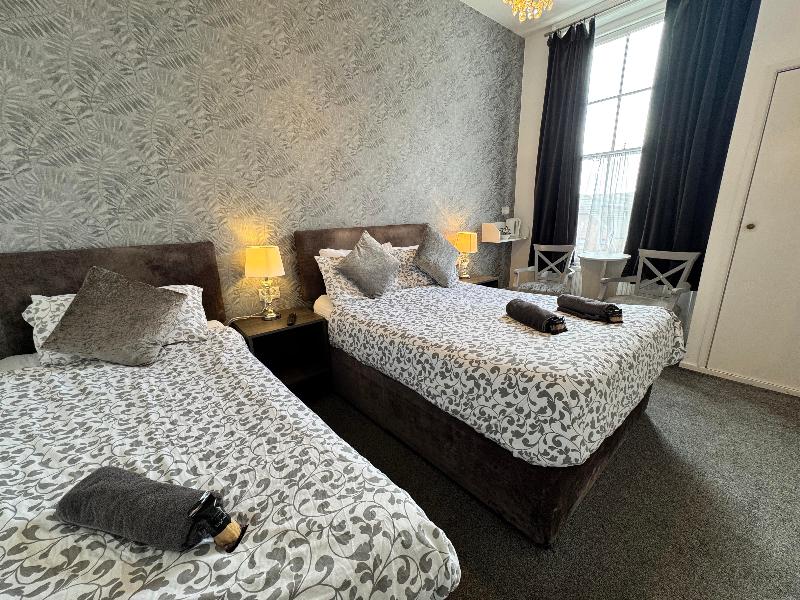 The Jubilee Hotel West - Oda