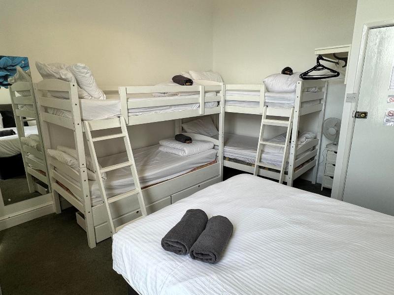 The Jubilee Hotel West - Oda