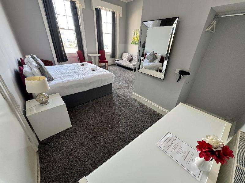 The Jubilee Hotel West - Oda