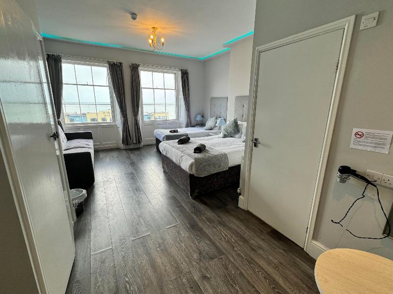The Jubilee Hotel West - Oda