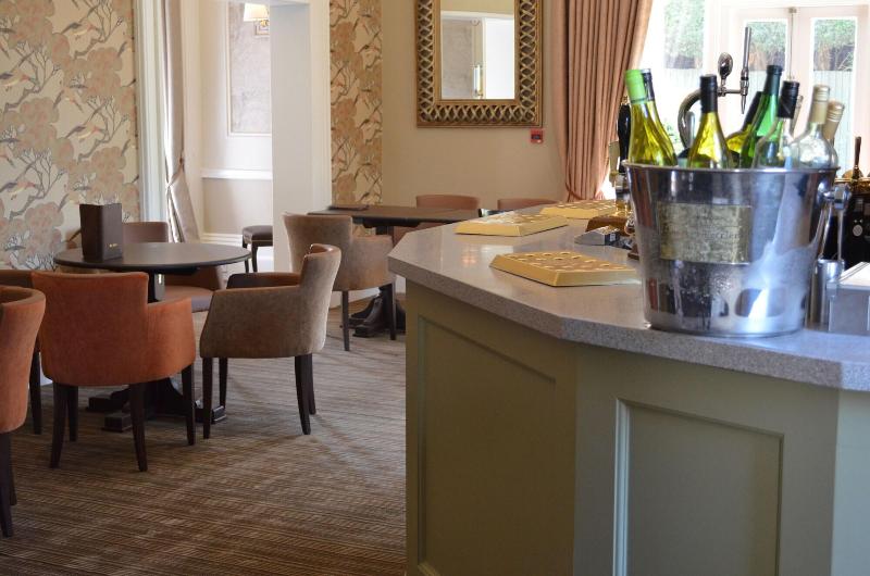 St Andrews House Hotel - Bar