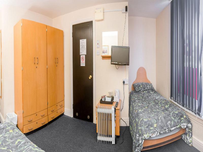 OYO La Tavola Calda Hotel - Oda