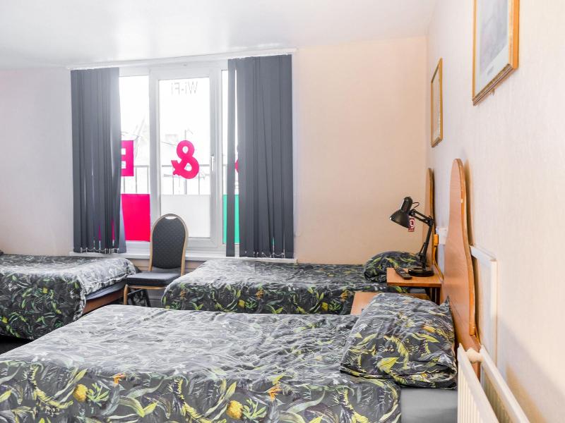OYO La Tavola Calda Hotel - Oda