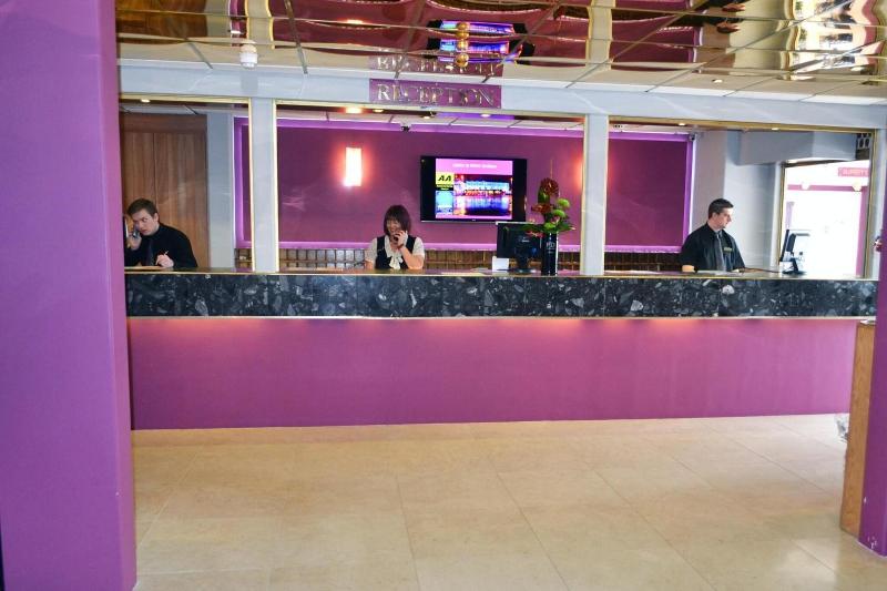 Lyndene Hotel - Lobi