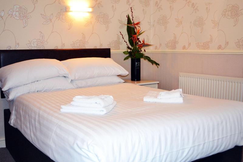 Lyndene Hotel - Oda