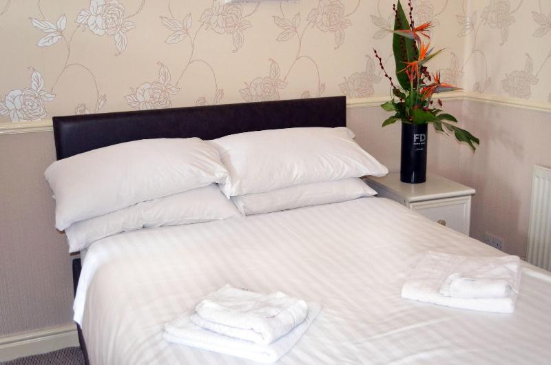 Lyndene Hotel - Oda