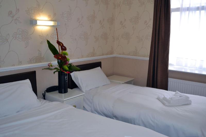 Lyndene Hotel - Oda