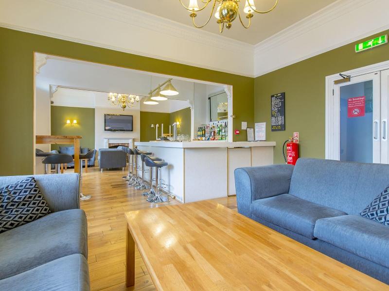 Cotswold Hotel - Lobi