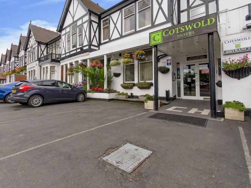Cotswold Hotel - Genel