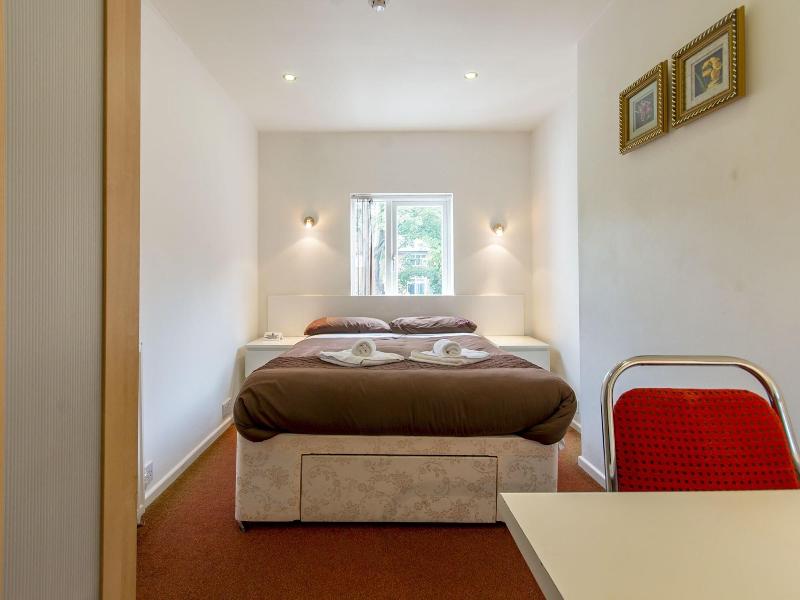 Cotswold Hotel - Oda