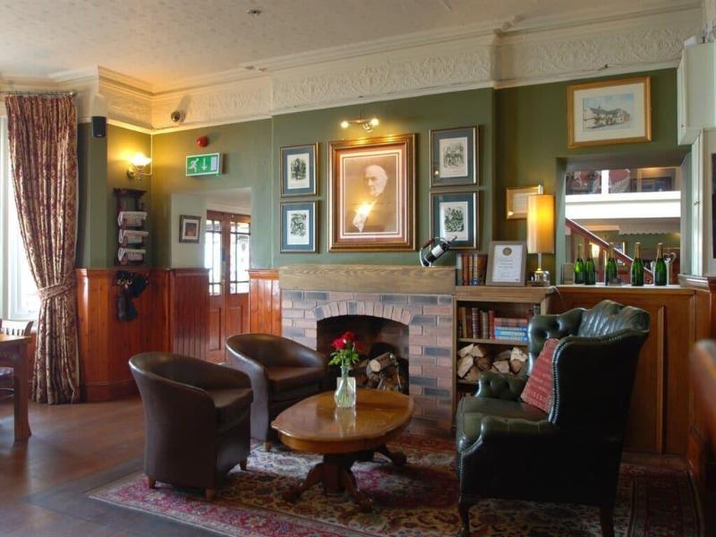 The Gladstone - Bar