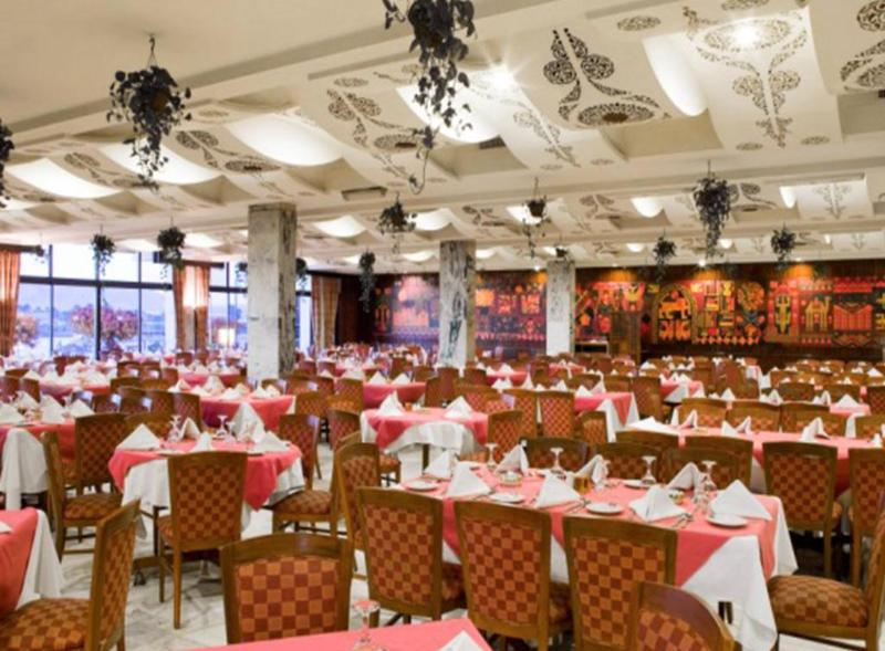Aracan Eatabe Luxor Hotel - Restoran