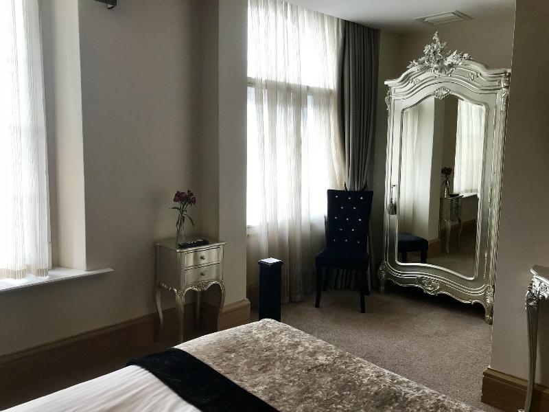 Ennios Boutique Hotel Rooms - Oda