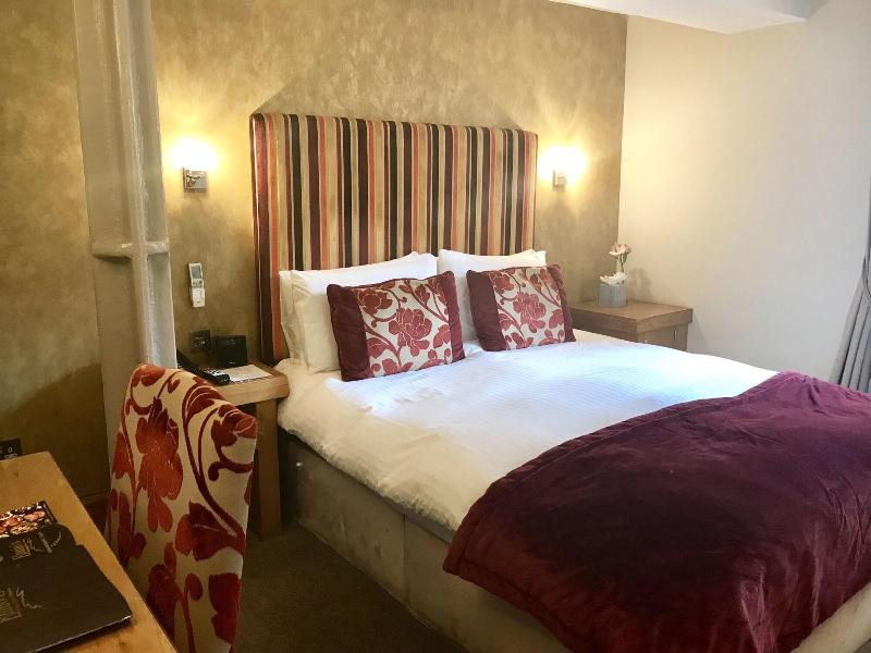 Ennios Boutique Hotel Rooms - Oda