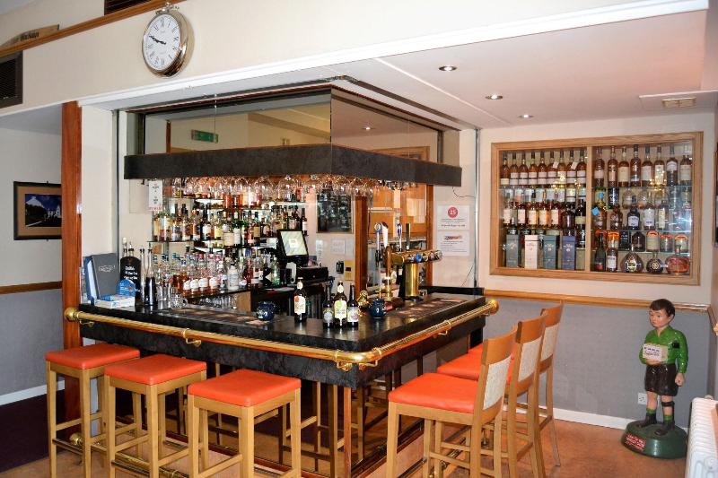 Mackays Hotel - Bar