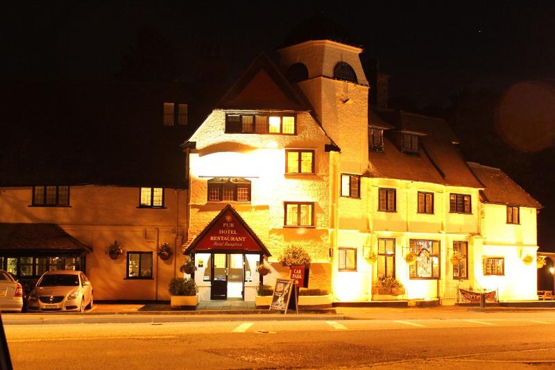 The Devil s Punchbowl Hotel - Genel