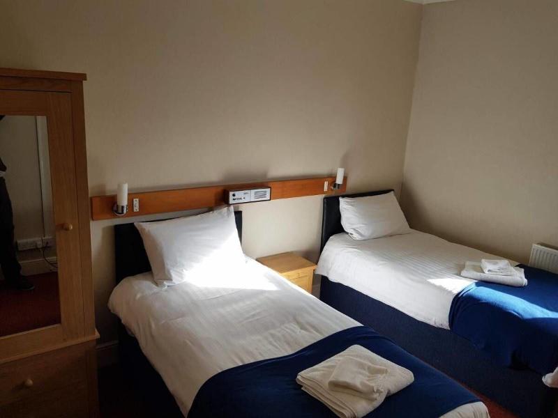 Newark Hotel - Oda