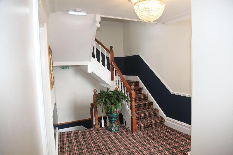 Kirkwood Guest House - Lobi