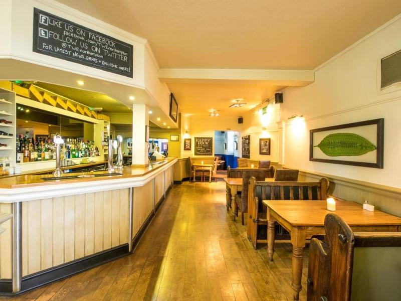The World s End - Bar