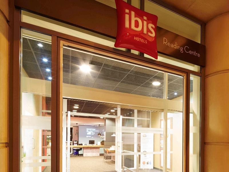 Ibis Reading Centre - Lobi