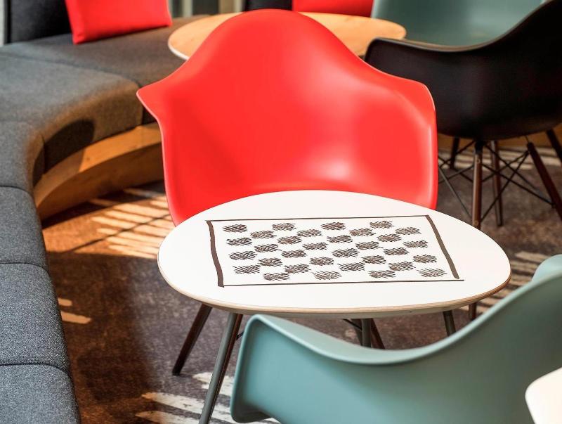 Ibis Reading Centre - Genel